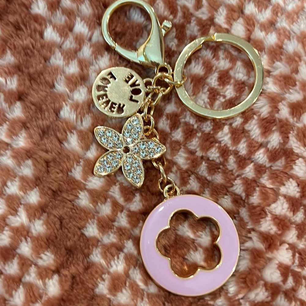 Unbranded Keychain Gold Hardware Lavender Three Charm & Hook W Key Holder Chain - Picture 10 of 16